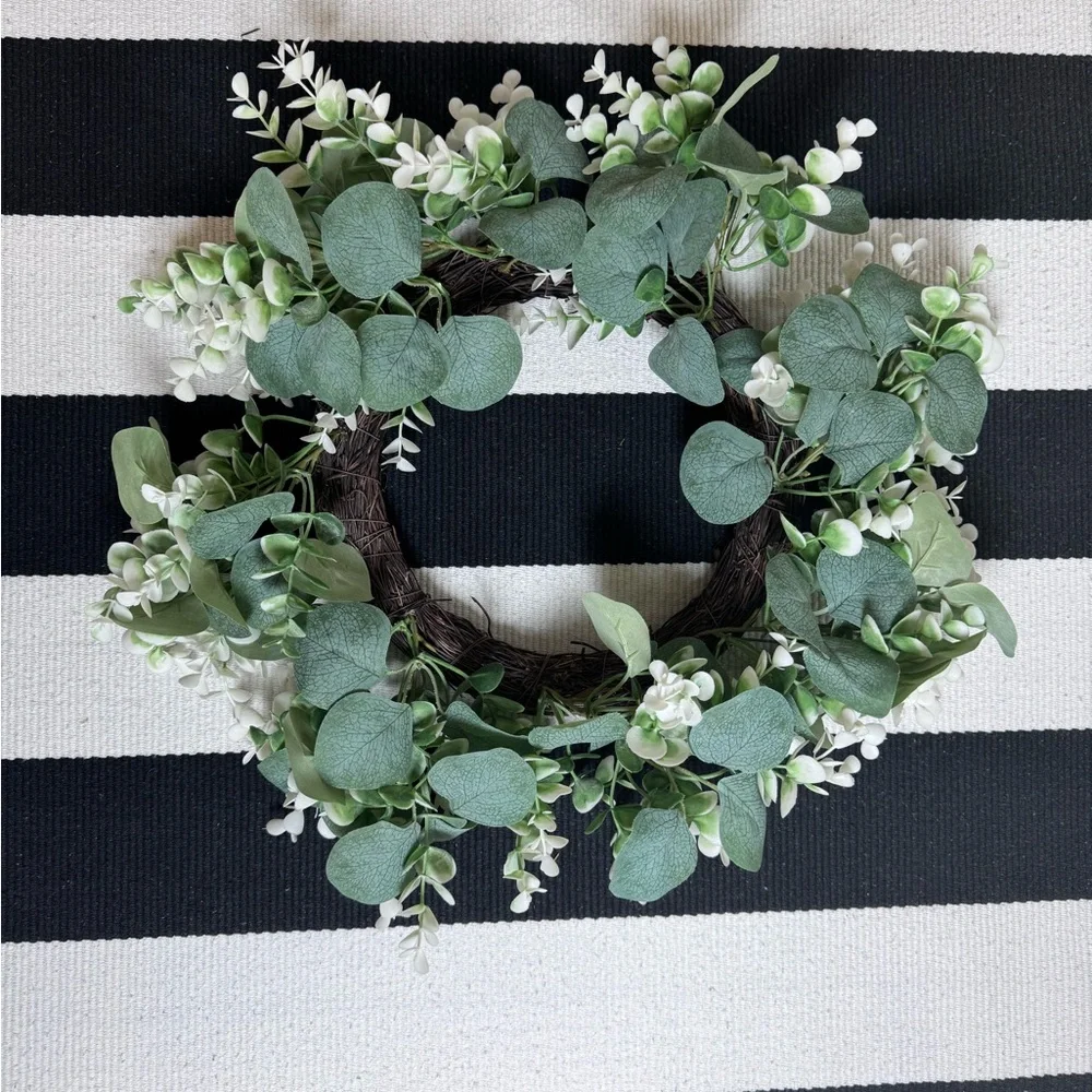 Green and White Faux Wreath- 10”